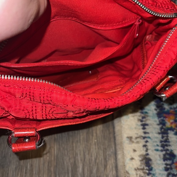 Red Liz Claiborne purse - Picture 5 of 7